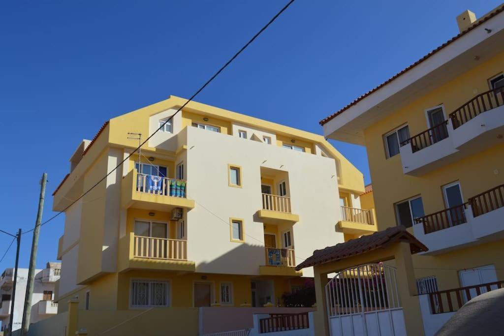 Tres Caravelas Studio Flats サンタ・マリア エクステリア 写真